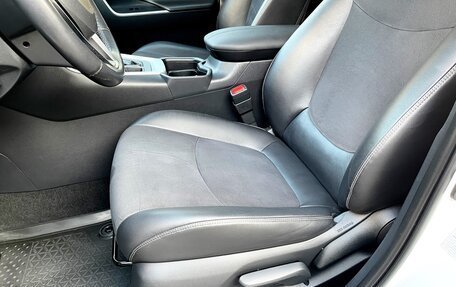 Toyota RAV4, 2021 год, 3 850 000 рублей, 25 фотография