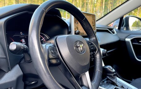 Toyota RAV4, 2021 год, 3 850 000 рублей, 24 фотография