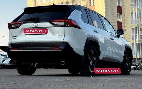 Toyota RAV4, 2021 год, 3 850 000 рублей, 16 фотография