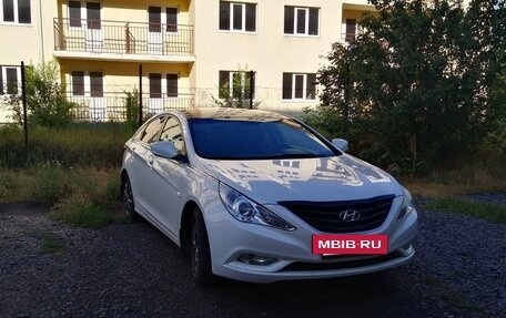 Hyundai Sonata VI, 2010 год, 960 000 рублей, 2 фотография
