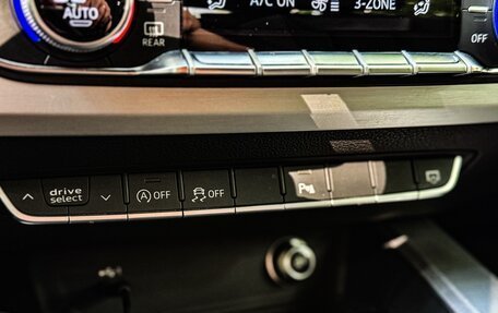 Audi A4, 2019 год, 2 750 000 рублей, 19 фотография