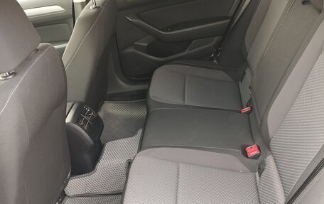 Volkswagen Passat B8 рестайлинг, 2015 год, 1 780 000 рублей, 5 фотография
