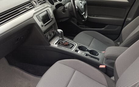 Volkswagen Passat B8 рестайлинг, 2015 год, 1 780 000 рублей, 6 фотография