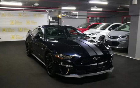Ford Mustang VI рестайлинг, 2021 год, 7 300 000 рублей, 2 фотография