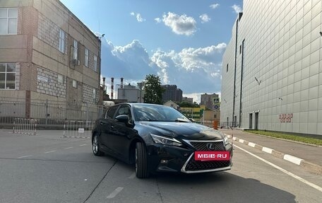 Lexus CT I рестайлинг, 2017 год, 2 600 000 рублей, 3 фотография