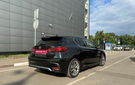 Lexus CT I рестайлинг, 2017 год, 2 600 000 рублей, 8 фотография