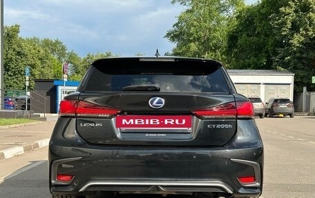 Lexus CT I рестайлинг, 2017 год, 2 600 000 рублей, 11 фотография