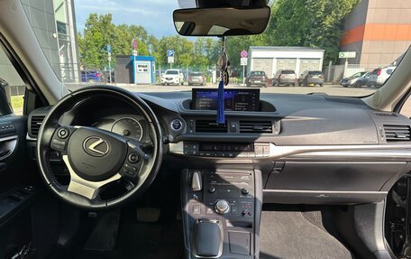 Lexus CT I рестайлинг, 2017 год, 2 600 000 рублей, 19 фотография