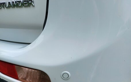 Mitsubishi Outlander III рестайлинг 3, 2013 год, 1 500 000 рублей, 17 фотография