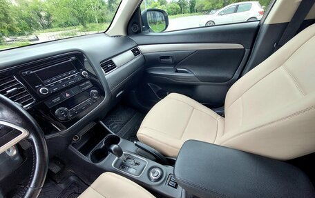 Mitsubishi Outlander III рестайлинг 3, 2013 год, 1 500 000 рублей, 23 фотография