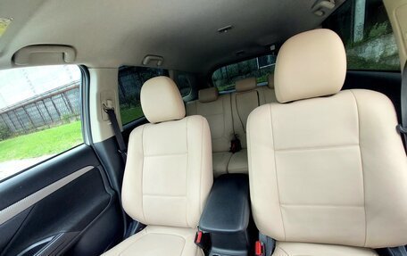 Mitsubishi Outlander III рестайлинг 3, 2013 год, 1 500 000 рублей, 24 фотография