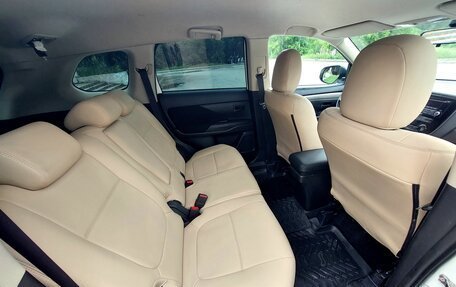 Mitsubishi Outlander III рестайлинг 3, 2013 год, 1 500 000 рублей, 30 фотография