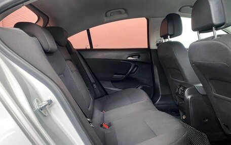 Opel Insignia II рестайлинг, 2011 год, 800 000 рублей, 15 фотография