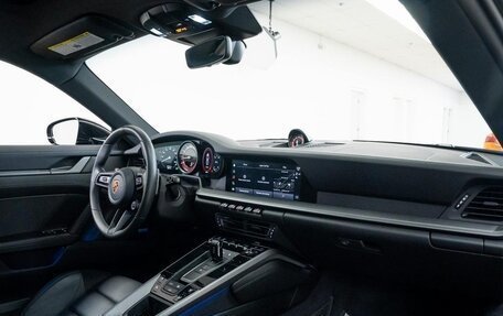 Porsche 911, 2022 год, 14 800 000 рублей, 23 фотография