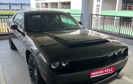 Dodge Challenger III рестайлинг 2, 2019 год, 3 400 000 рублей, 1 фотография
