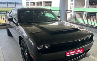 Dodge Challenger III рестайлинг 2, 2019 год, 3 400 000 рублей, 1 фотография