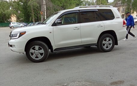 Toyota Land Cruiser 200, 2011 год, 2 980 000 рублей, 4 фотография