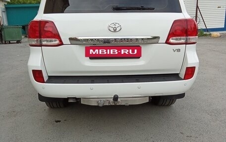 Toyota Land Cruiser 200, 2011 год, 2 980 000 рублей, 3 фотография