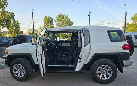 Toyota FJ Cruiser, 2022 год, 5 500 000 рублей, 9 фотография