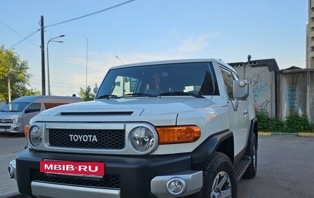 Toyota FJ Cruiser, 2022 год, 5 500 000 рублей, 7 фотография
