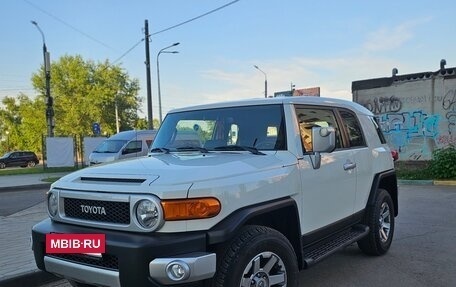 Toyota FJ Cruiser, 2022 год, 5 500 000 рублей, 8 фотография