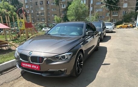 BMW 3 серия, 2012 год, 1 695 000 рублей, 14 фотография