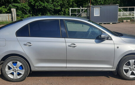 Skoda Rapid I, 2014 год, 900 000 рублей, 2 фотография