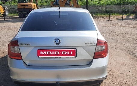 Skoda Rapid I, 2014 год, 900 000 рублей, 5 фотография
