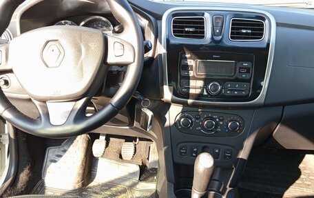 Renault Logan II, 2018 год, 649 000 рублей, 5 фотография
