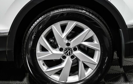 Volkswagen Tiguan II, 2021 год, 3 198 000 рублей, 14 фотография