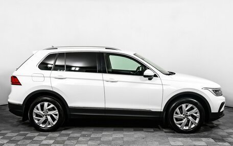 Volkswagen Tiguan II, 2021 год, 3 198 000 рублей, 4 фотография