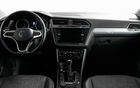 Volkswagen Tiguan II, 2021 год, 3 198 000 рублей, 11 фотография