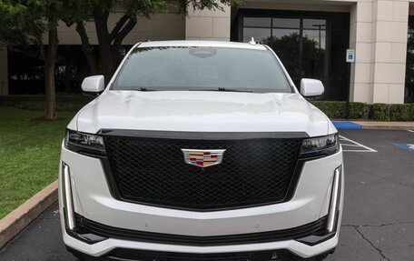Cadillac Escalade V, 2022 год, 8 100 000 рублей, 2 фотография