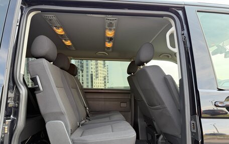 Volkswagen Caravelle T6 рестайлинг, 2017 год, 3 030 000 рублей, 9 фотография