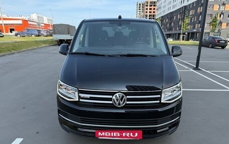 Volkswagen Caravelle T6 рестайлинг, 2017 год, 3 030 000 рублей, 8 фотография