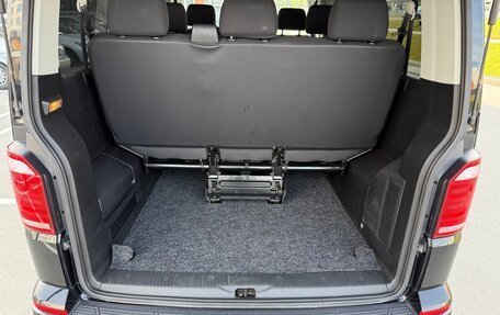 Volkswagen Caravelle T6 рестайлинг, 2017 год, 3 030 000 рублей, 16 фотография