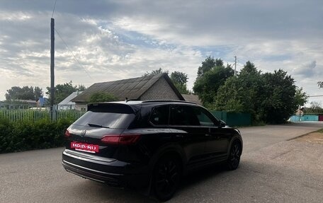 Volkswagen Touareg III, 2018 год, 5 600 000 рублей, 8 фотография