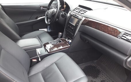 Toyota Camry, 2017 год, 1 850 000 рублей, 13 фотография