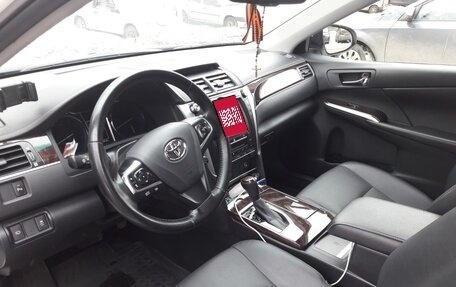 Toyota Camry, 2017 год, 1 850 000 рублей, 11 фотография