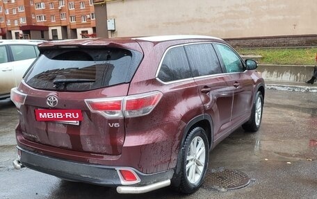 Toyota Highlander III, 2014 год, 3 050 000 рублей, 8 фотография