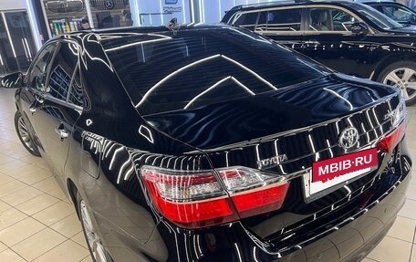 Toyota Camry, 2017 год, 2 650 000 рублей, 4 фотография