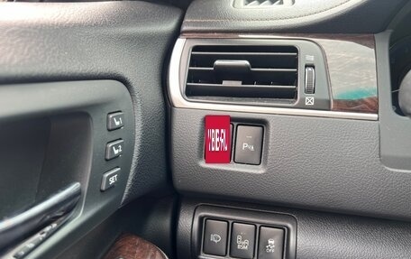 Toyota Camry, 2017 год, 2 650 000 рублей, 10 фотография