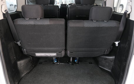 Nissan Serena IV, 2016 год, 1 699 000 рублей, 24 фотография