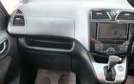 Nissan Serena IV, 2016 год, 1 699 000 рублей, 18 фотография