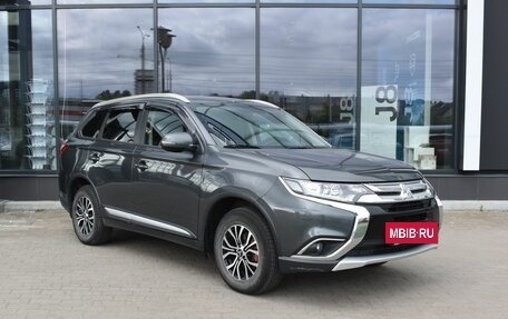 Mitsubishi Outlander III рестайлинг 3, 2018 год, 2 207 000 рублей, 3 фотография