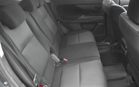 Mitsubishi Outlander III рестайлинг 3, 2018 год, 2 207 000 рублей, 11 фотография