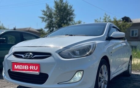 Hyundai Solaris II рестайлинг, 2011 год, 730 000 рублей, 6 фотография
