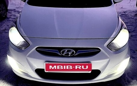 Hyundai Solaris II рестайлинг, 2011 год, 730 000 рублей, 4 фотография