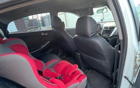Hyundai Solaris II рестайлинг, 2011 год, 730 000 рублей, 8 фотография