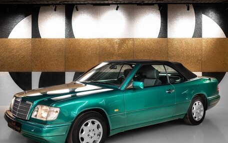 Mercedes-Benz E-Класс, 1994 год, 4 500 000 рублей, 2 фотография